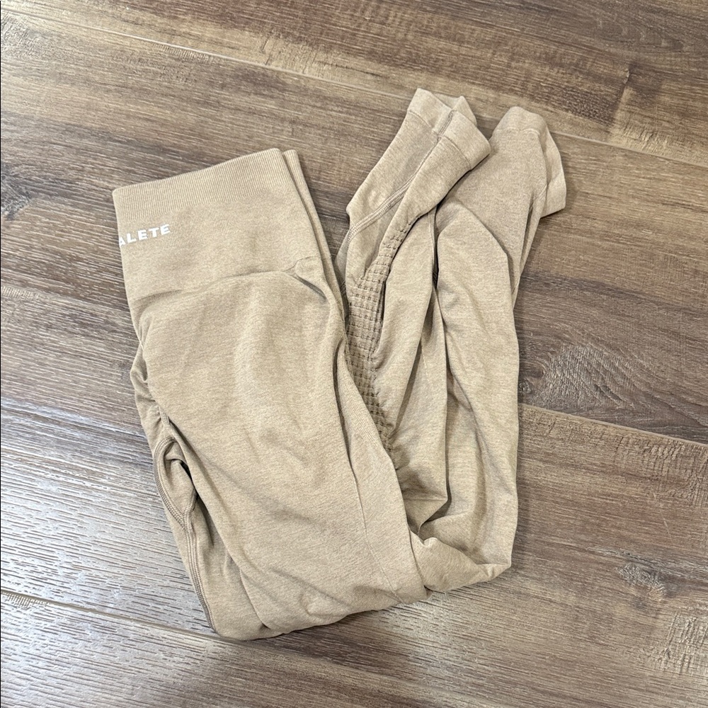 Alphalete leggings
